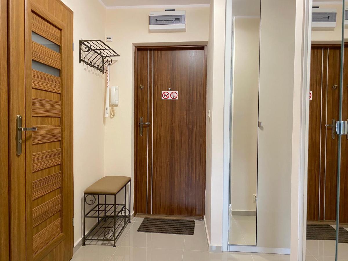 Swish Apartment -10 Min To Old Town Gdansk,Pkp & Shopping Mall エクステリア 写真